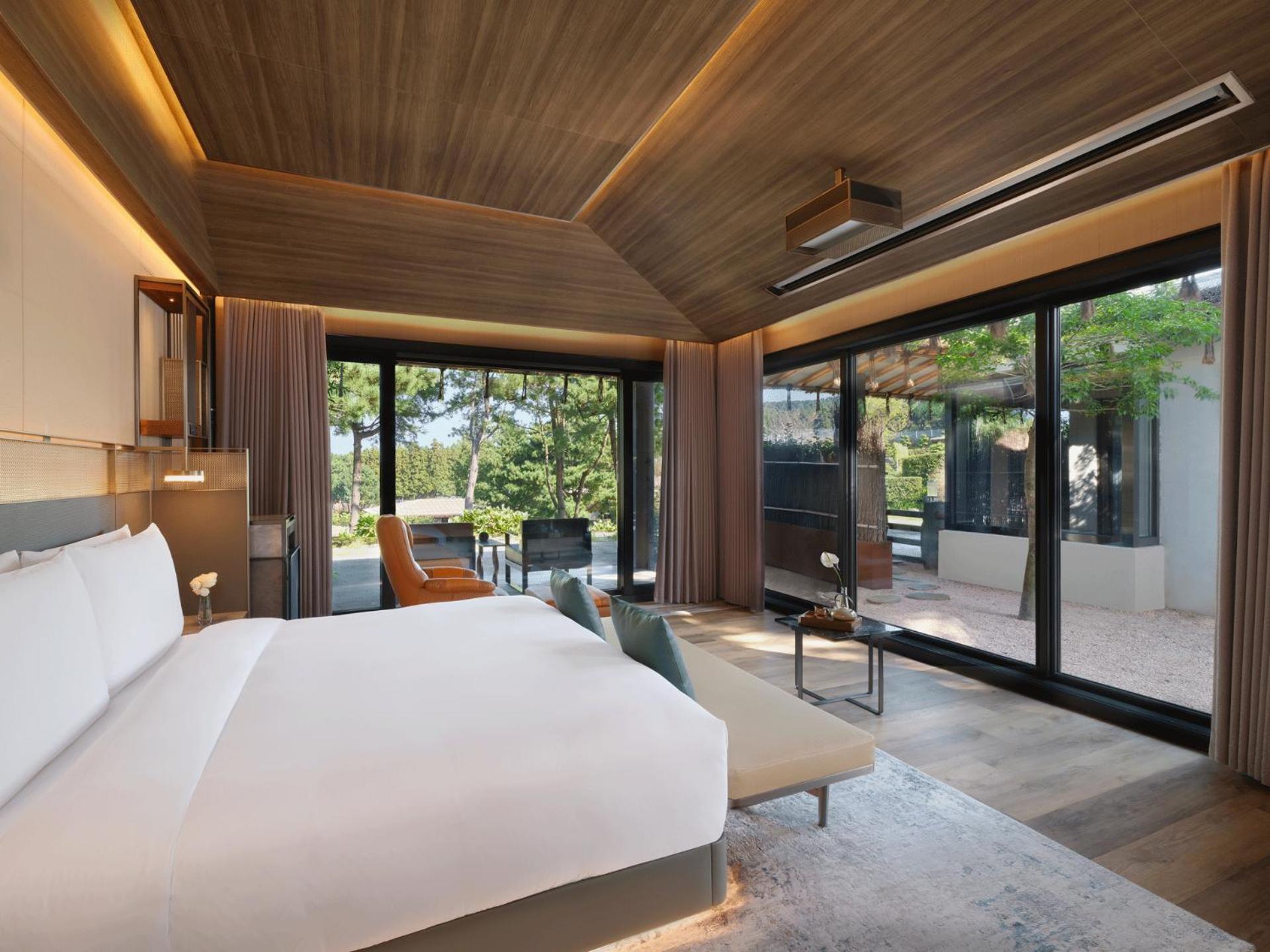 Amber Pure Hill & 5* Jeju