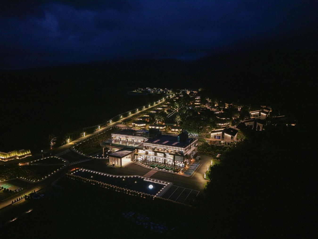 Amber Pure Hill & Hotel 5*