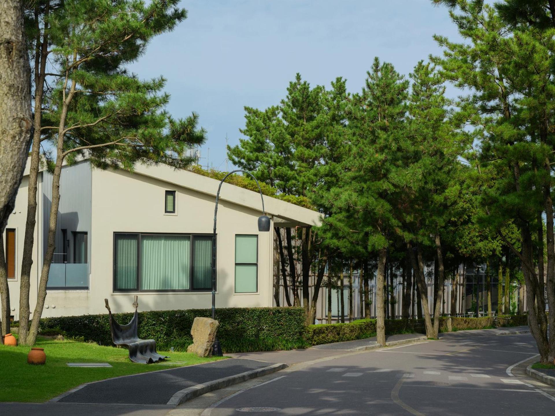 Amber Pure Hill & Hotel 5*
